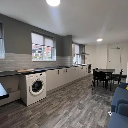 Oyo Arcadia By Habitat101 Hotel