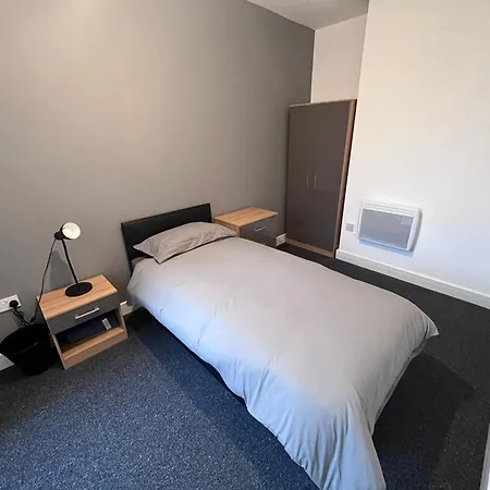 Hotel Oyo Arcadia By Habitat101 3*