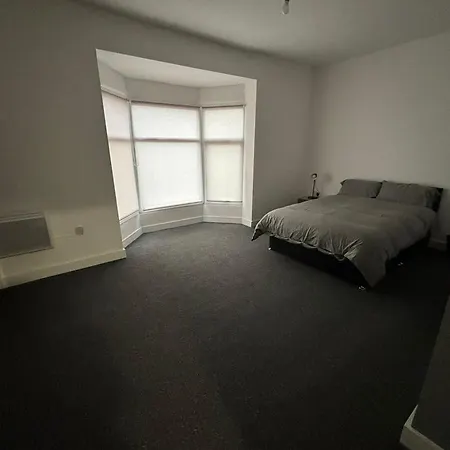 Hotel Oyo Arcadia By Habitat101 3*