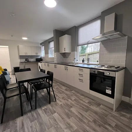 Oyo Arcadia By Habitat101 3*