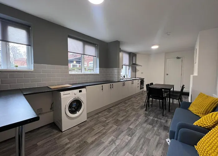 Oyo Arcadia By Habitat101 Hotel