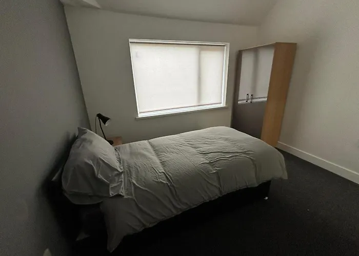 Oyo Arcadia By Habitat101 3*