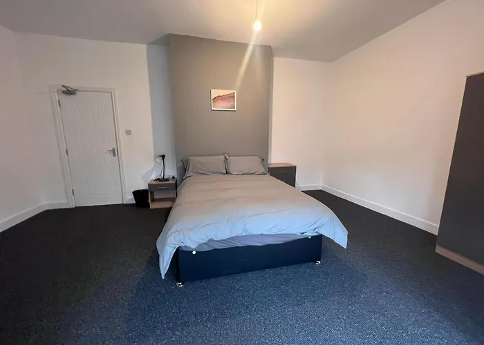 Hotel Oyo Arcadia By Habitat101 3*