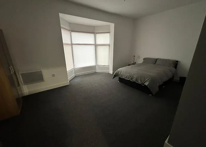 Hotel Oyo Arcadia By Habitat101 3*