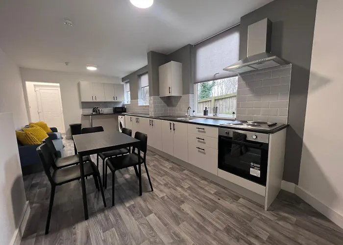 Oyo Arcadia By Habitat101 3*