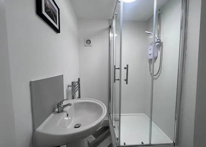 Oyo Arcadia By Habitat101 3*