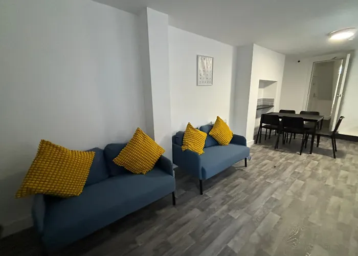 Oyo Arcadia By Habitat101 Hotel